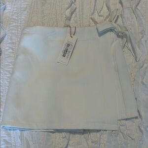 Gianni bini white skort classy nwt size youth small with bow